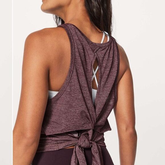 Lululemon hold & let flow tank women’s M - Picture 9 of 10